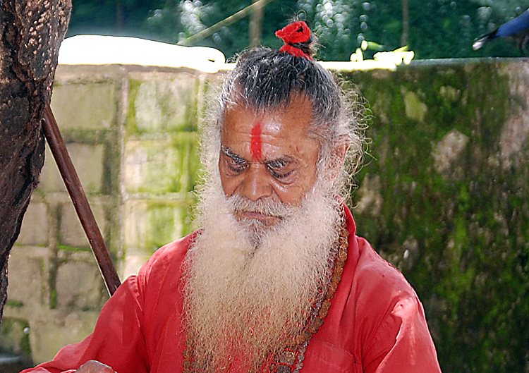 Hindupriester in Dakshinkali. Fotografie von Lothar Seifert